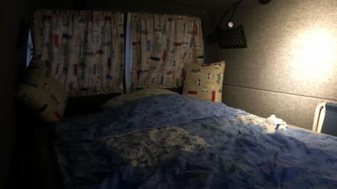 Sunset – 2p Volkswagen campervan from 1999