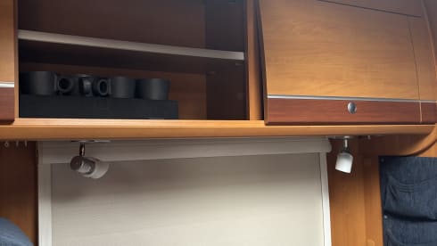 Dethleffs semi-integrated uit 2006 – 4p Dethleffs semi-integrated from 2006