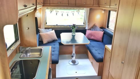 Fresh VW camper around! (4 person alcove)