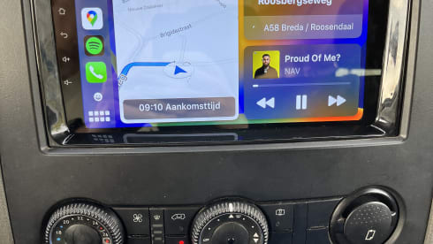 VanNoes – Spacious and hiply decorated Mercedes Sprinter