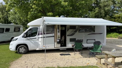 The Breeze – Comfortable, spacious and well equipped motorhome.