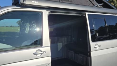Wanderlust Wagon – *New* Ultimate Comfort 2021 Auto 4 Berth VW T6 Campervan with Heating