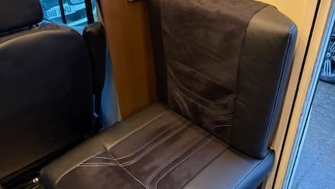 5 berth Roller Team alcove from 2018