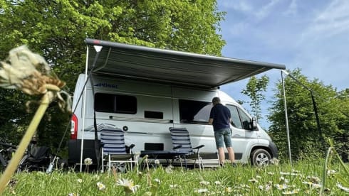 Isriya Camper verhuur door Takky – 2p Pössl bus from 2008