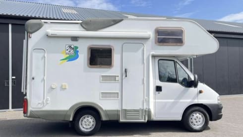 4p Knaus Traveler with 6 belts