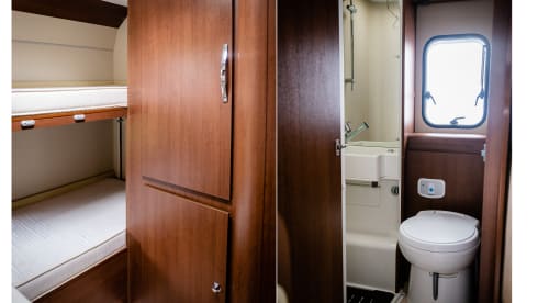 Spacious & comfortable family camper (2013)