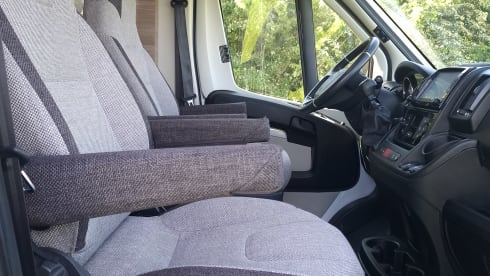 4p Knaus semi-integrated from 2020
