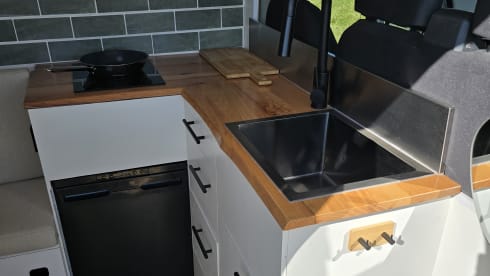 Bravo – 2p off-grid camper (conversion 2024)