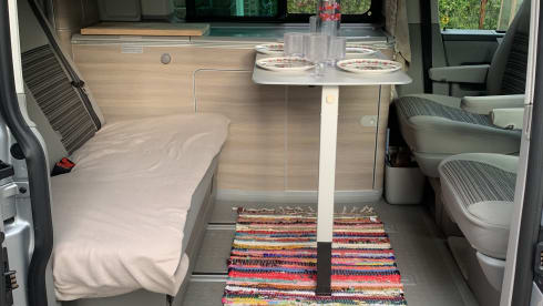 Nomaatje – 4p Volkswagen bus from 2014