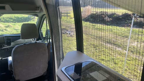 Luxury 6p Mercedes-Benz camper