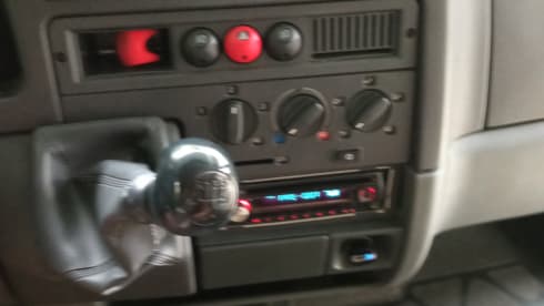 283 – SEA OR MOUNTAIN..LAKE OR CITY OF ART?