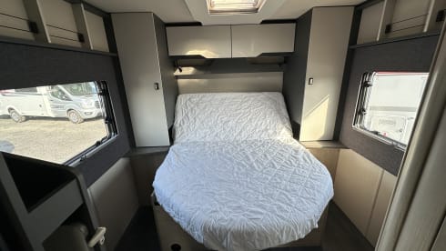 2026 Reg Island Bed 4 berth Autotrail F74 