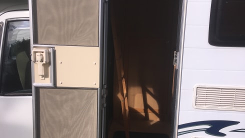 AVA – 2 berth Peugeot advangarde from 2006