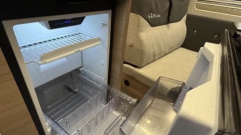 Bulli – 4p Knaus semi-integrated uit 2024