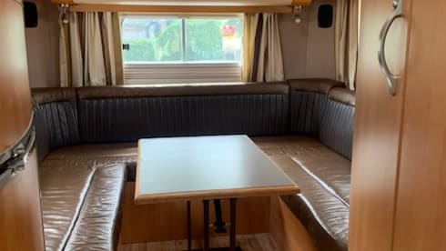 Harlie – 6 berth Euramobil Activa 820 HS 3.0L tag axle 