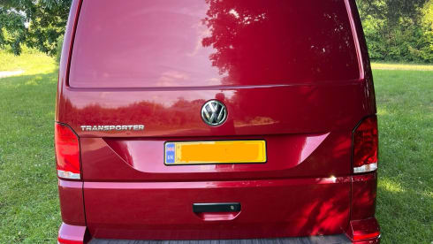 Roxanne – 4 berth Volkswagen campervan from 2020