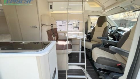 Peripericampers – Horus the van that makes you happy..