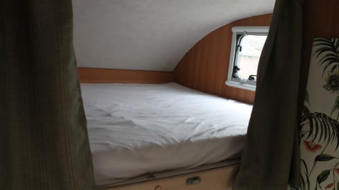 McLouis Lagan Alcove camper from 2008