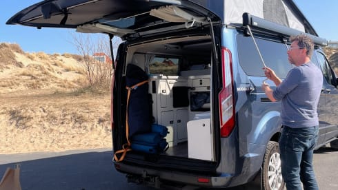 Dries – Ford Nugget plus 4p (push roof) ideal for road trip/free camping