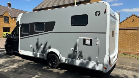 Sunlight T680 Adventure Edition - 4 berth semi-integrated Motorhome (2025)