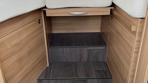 De luxe kampeerders  – 2-person Adria Coral 600SL Plus from 2020