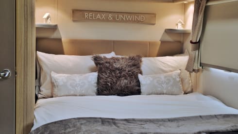 Pearl –  Essex based,4 berth luxury for your Summer/Autumn break.Insurance included