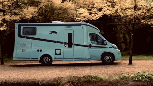 Warren – 4 berth Laika L319 - luxury motorhome - Pet Friendly