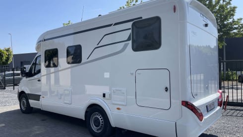 p Hymer semi-integrated from 2024