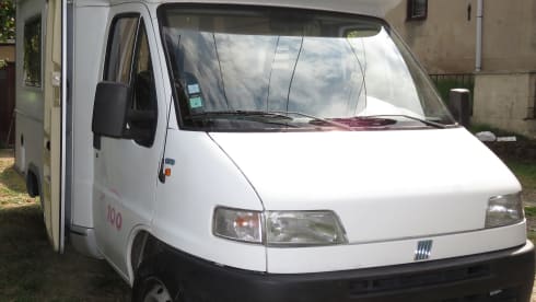 toulys 42 – Challenger 100 très compact mais grand à l'intérieur