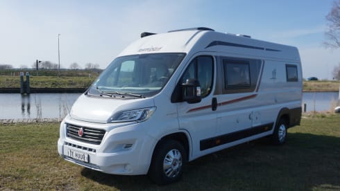 2p Rapido V68 Buscamper (2020) Length beds & Comfort
