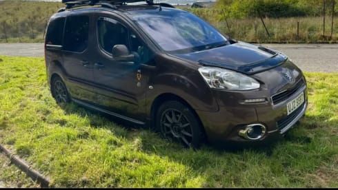 Tartan tramp  – 4 berth Peugeot rooftop from 2014