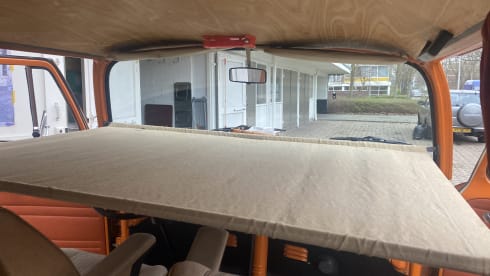 Orange  – Hip Orange retro Volkswagen T-2 Camper