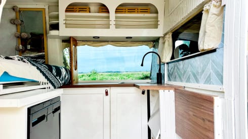 Luna, jouw compacte huis op wielen vol vrijheid! – 2p Volkswagen bus from 2013