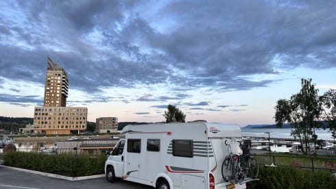 Carado semi-intégré confortable de 2013 pour 4 personnes