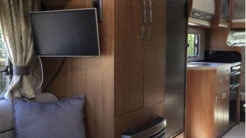 Mabel - The surf bus – Benvenuti nella nostra adorabile famiglia di lusso Autotrail Apache 700