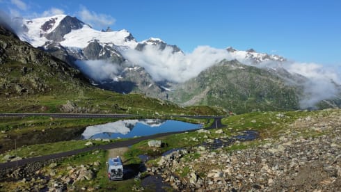 Igor – Tough Luxury Pössl/Clever campervan 2+1p Off-grid