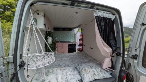 Bella – 3p Renault campervan uit 2010