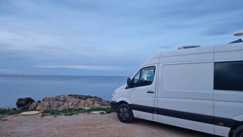 Donny – 2-seater Mercedes-Benz bus from 2013