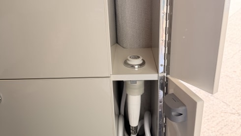 Blondie – 4 berth Ford campervan from 2022