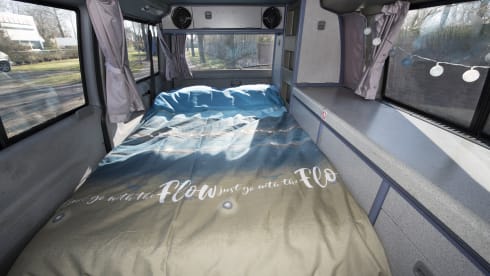 Sea - Cozy and robust VW T4 California with sleeping roof