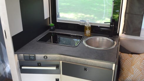 Challenger 337GA Graphite Premium Edition / Ford Transit 170ch BVA6