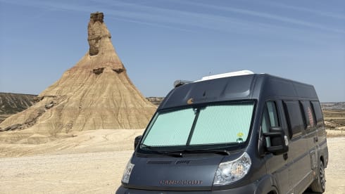 Campscout (By Pössl) with twin beds and bike carrier for electric bikes 
