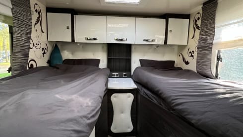 Gezinscamper – Family camper 5 people - luxurious & complete