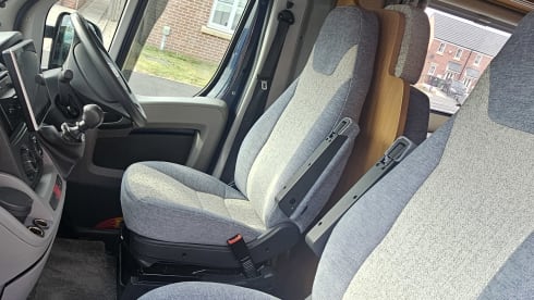 Sweeney – 5/6 berth Swift Escape 686