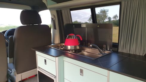 The Greyt Van – 4 berth Volkswagen campervan perfectly set up for holidays away