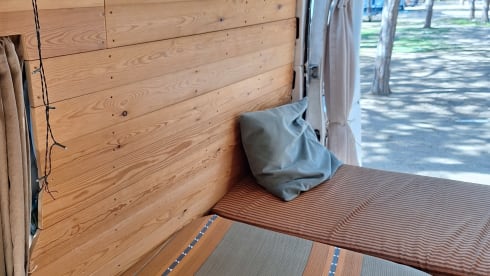 Bruno – 2p Ford bus uit 2002