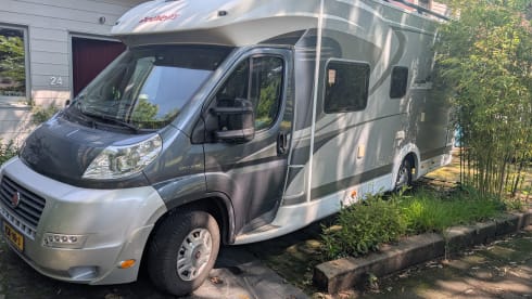 campertrotter – Luxury Dethleffs camper with air suspension and great comfort (7.1 m)