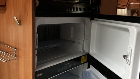 Guusje – Hymer with length beds super luxury camper