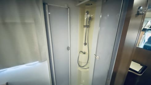 Luxury 4 Berth Motorhome Automatic