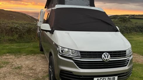 Aggi – AGGI DUB - VW (LWB) Camper with all your creature comforts- North Devon